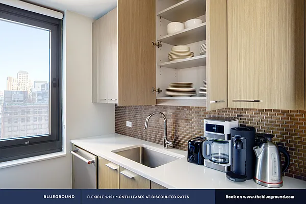 Rented by The Blueground | media 42