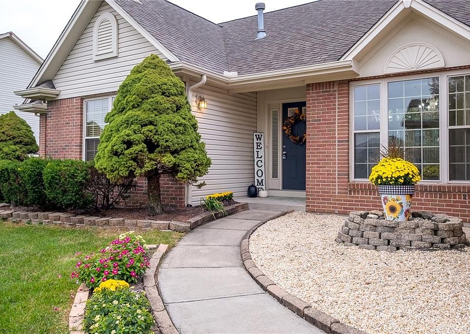 1st image of 2923 Niagara Dr