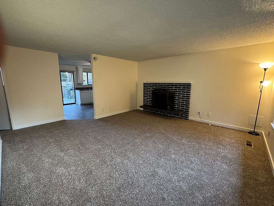 1st image of 611 106th Avenue Ct E