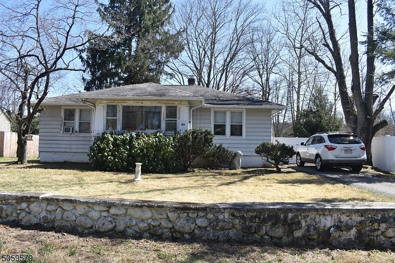 51 East Ave Hackettstown Nj Mls Zillow