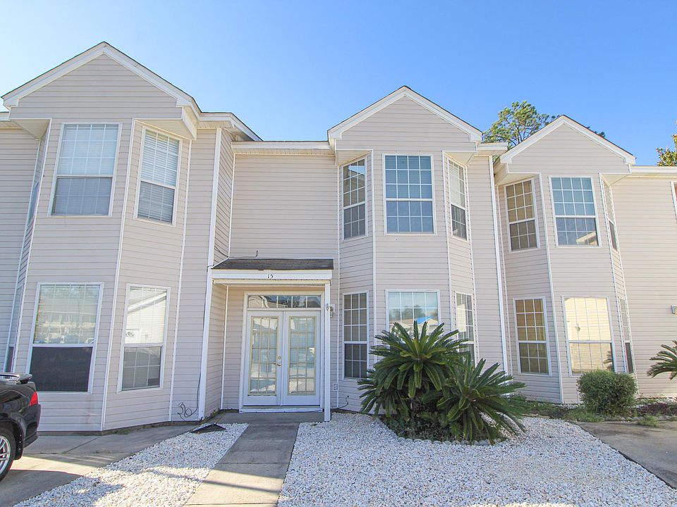 1st image of 15 Chatelaine Cir SE