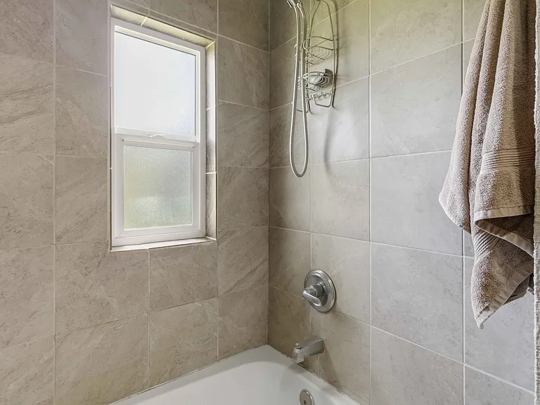 2625 W South Slope Rd — Photo 10