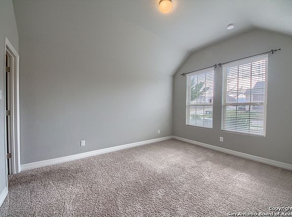 5th image of 3122 Magnolia Mnr