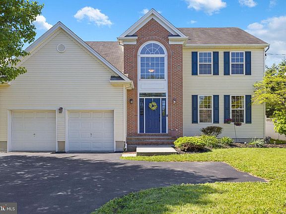 2nd image of 4535 Nottingham Way
