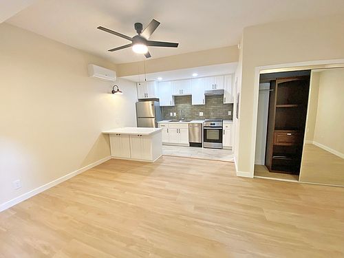 2nd image of 2423 Andreo Ave #3