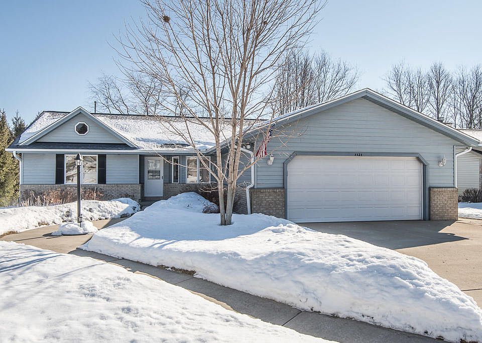 1st image of 1121 Villa Park Dr