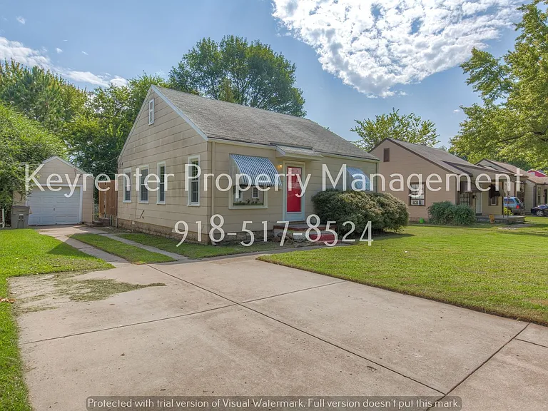 729 N Florence Pl — Photo 5