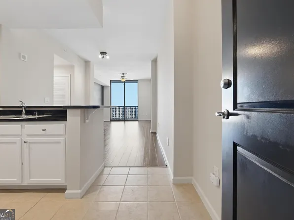 3040 Peachtree Rd NW Unit 1313, Atlanta, GA 30305