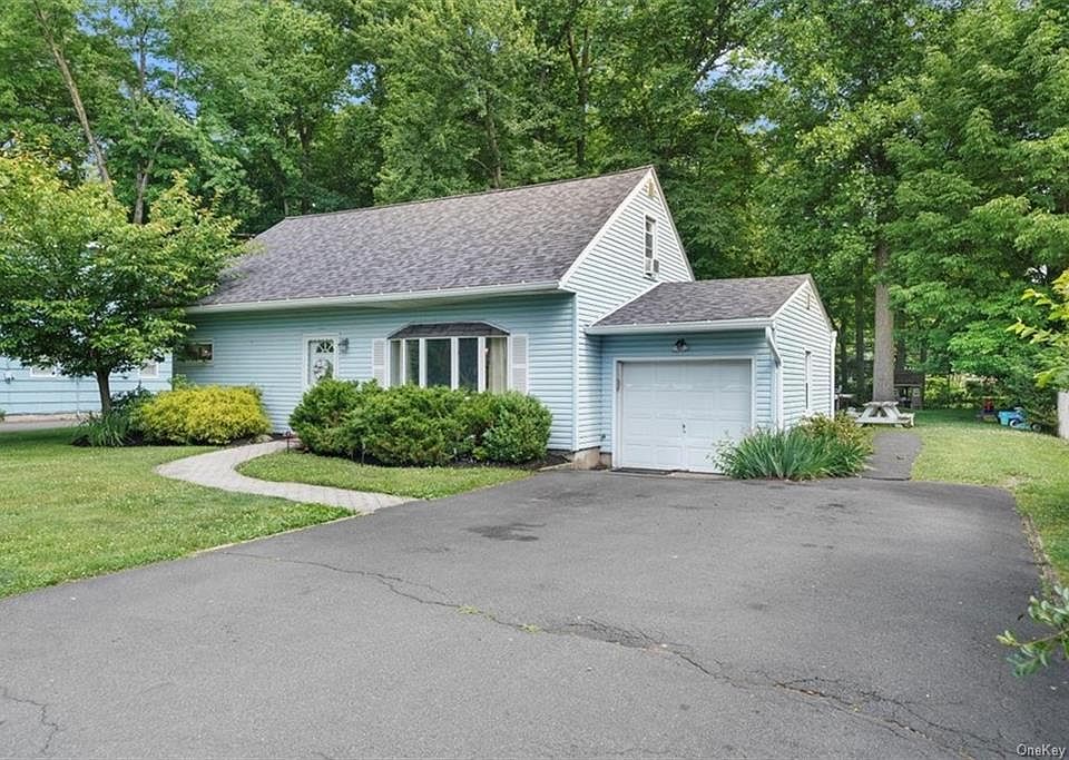 445 Orangeburg Road, Pearl River, NY 10965 | Zillow