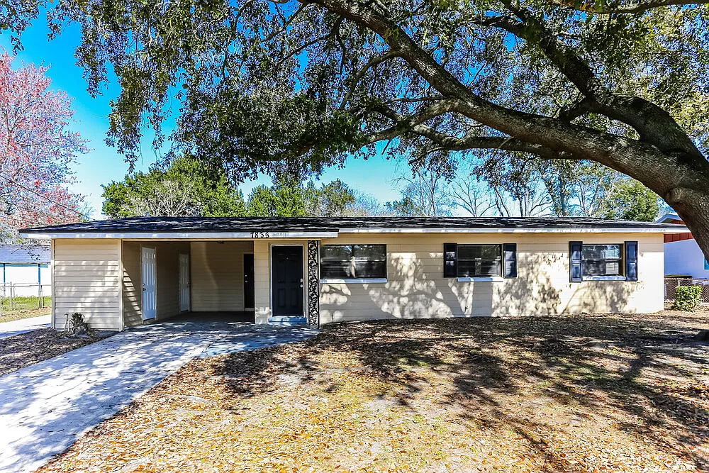 3 bed, 1.5 bath, 1416 sqft, $1,510 — Photo 1