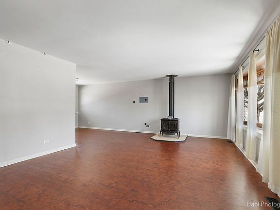4th image of 1280 W New Britton Dr