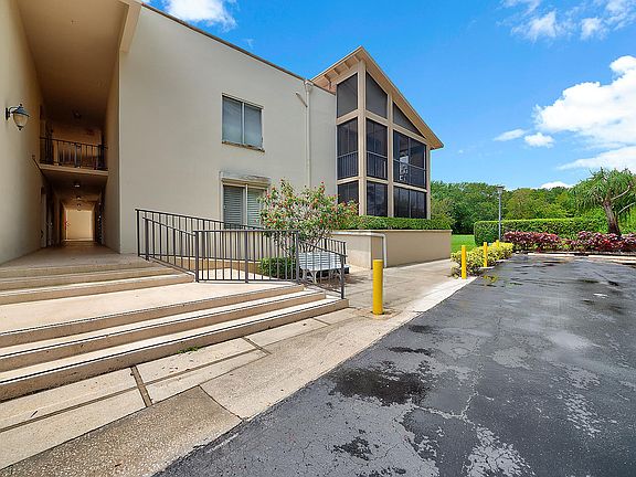 2nd image of 11811 Ave Of The Pga #1-2c