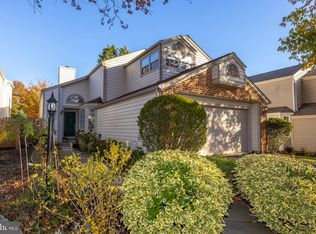 7530 Cross Gate Ln, Alexandria, VA 22315
