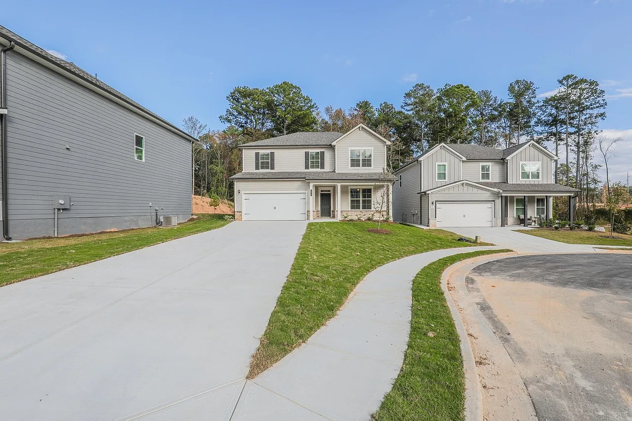 5 bed, 3.5 bath, 3100 sqft, $3,400 — Photo 2