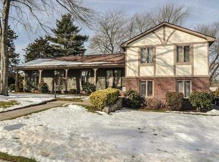 9 Sorrell Rd, North Providence, RI 02904