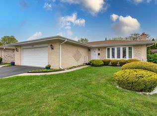 1016 S Beechwood Dr, Mount Prospect, IL