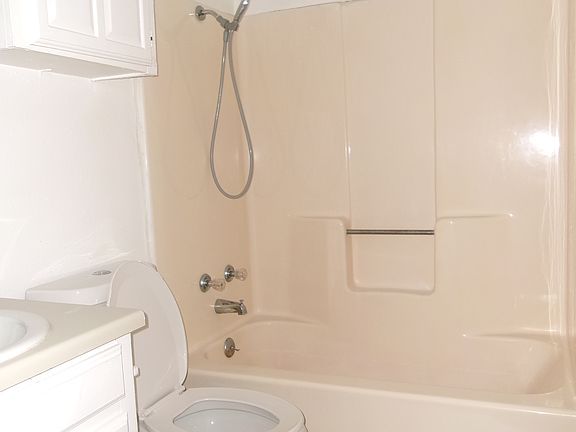 3rd image of 754 E Warrior Trl APT D