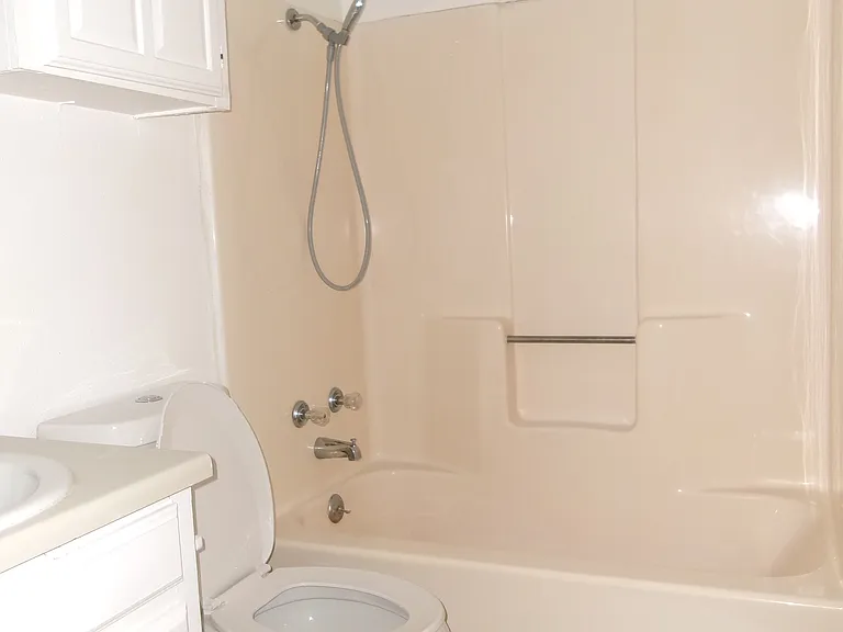 754 E Warrior Trl #D — Photo 3