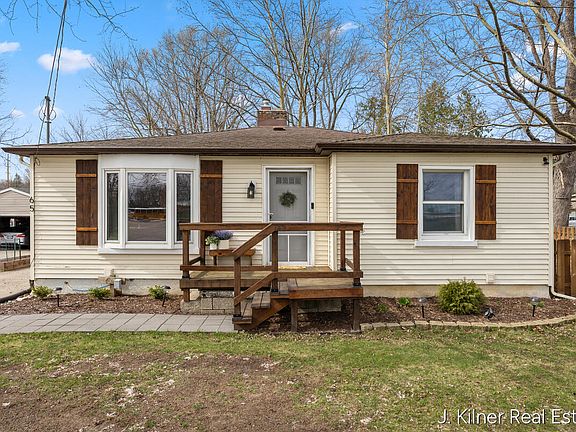 3rd image of 65 Betty St NE