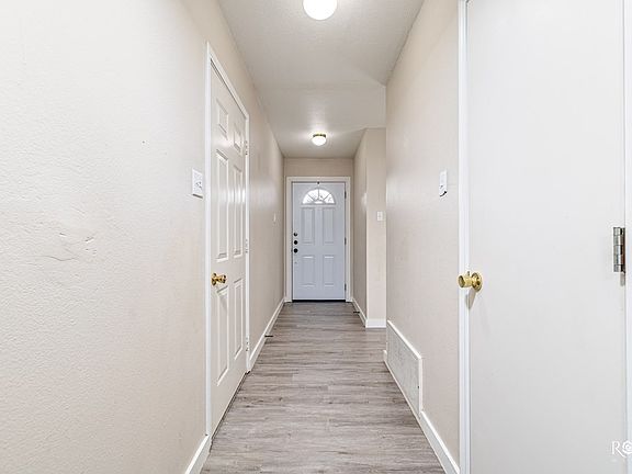 3rd image of 1717 Evelyn St