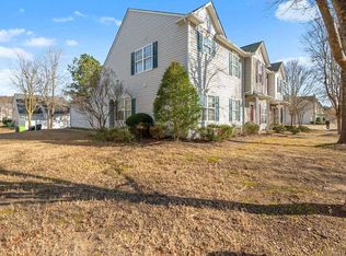 5935 Neuse Wood Dr, Raleigh, NC 27616