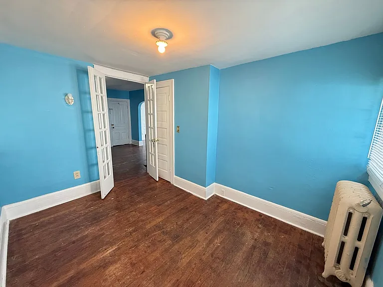 406 W Washington Ave — Photo 18