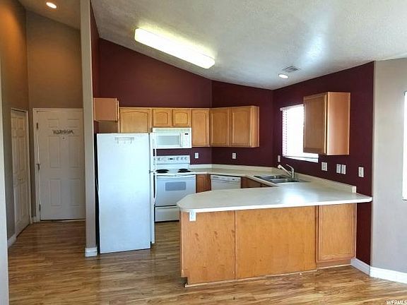 5th image of 1646 W Vivante Way Unit B12