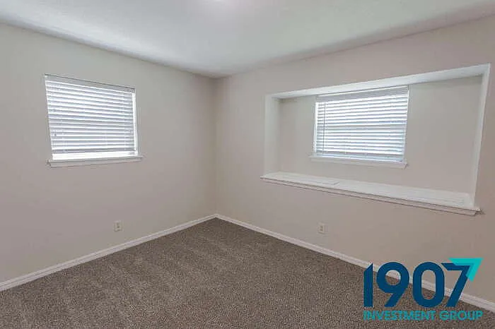 709 NW 16th St — Photo 26