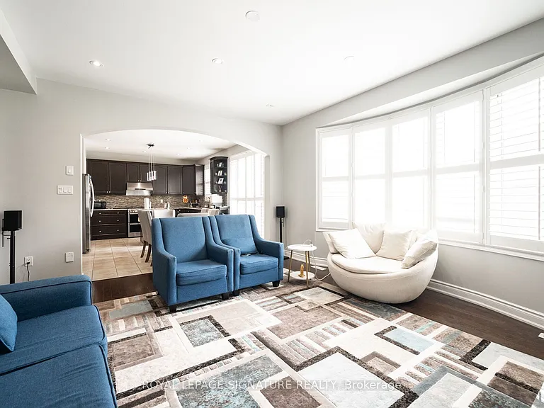 1071 Syndenham Ln — Photo 10