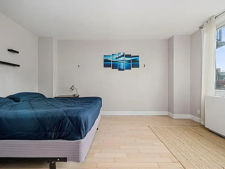 212 E 47th St #23G — Photo 5