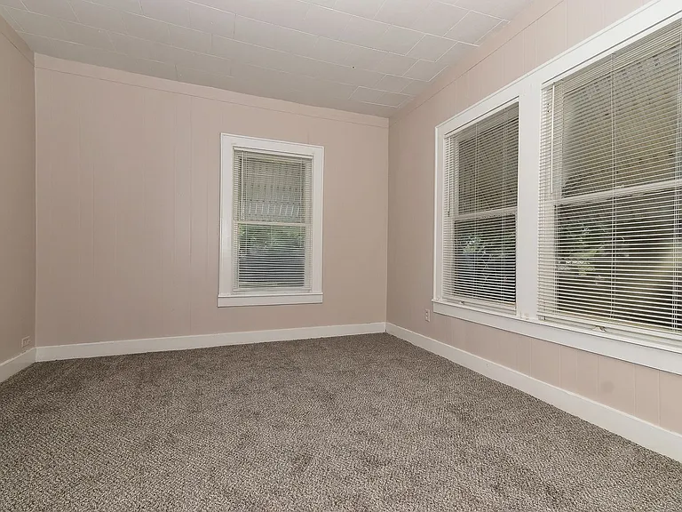 3814 Roberts St — Photo 14