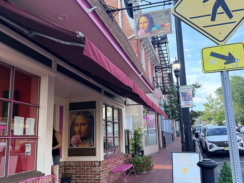 2nd image of 58 High St #1A