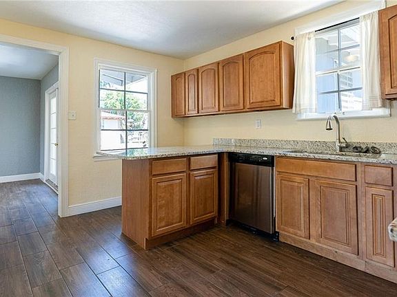 4th image of 2707 Hilmer Ct