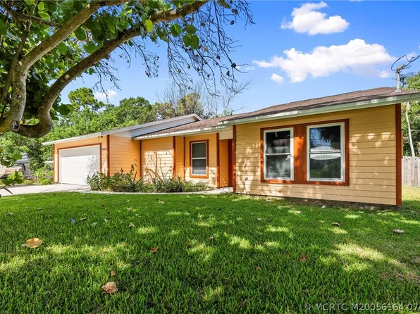 5403 Palm Dr, Fort Pierce, FL 34982