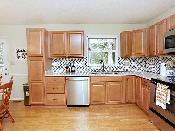 5th image of 713 Jaeduke Dr
