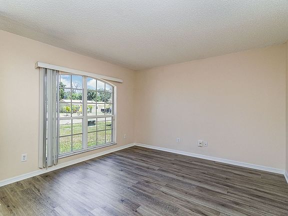 3rd image of 586 Justine Ave NW