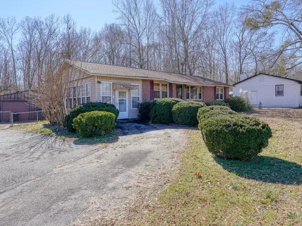 103 David St, Woodruff, SC 29388