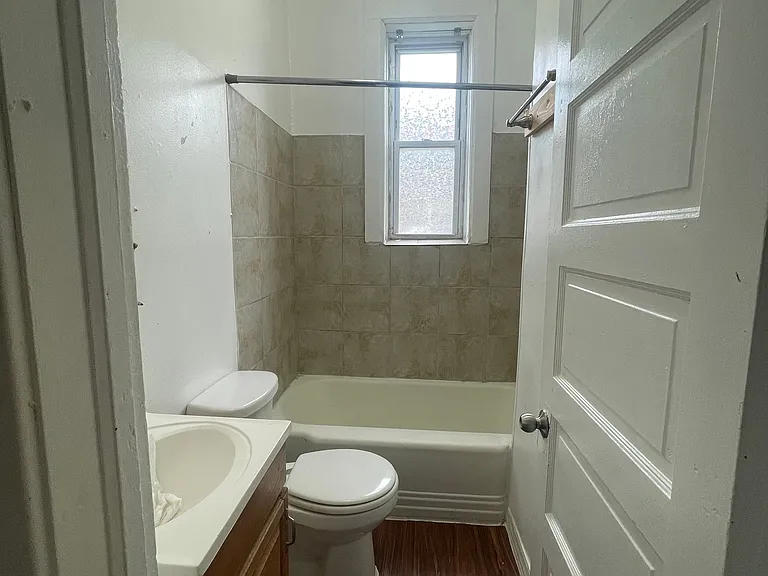 2431 S Christiana Ave #2F — Photo 11