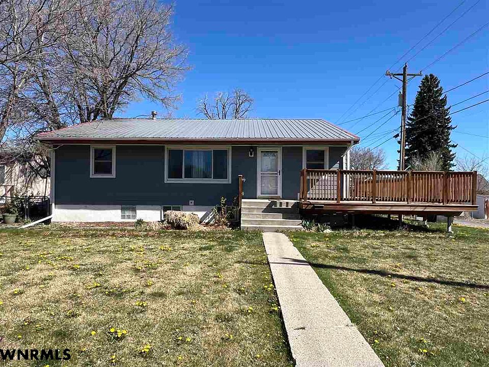 1st image of 313 W 4th St