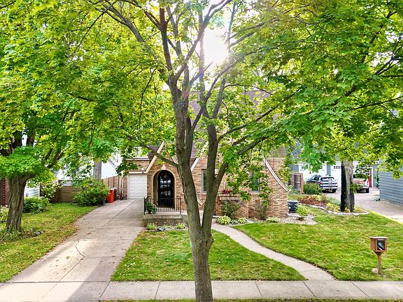 3rd image of 1627 Rust Street