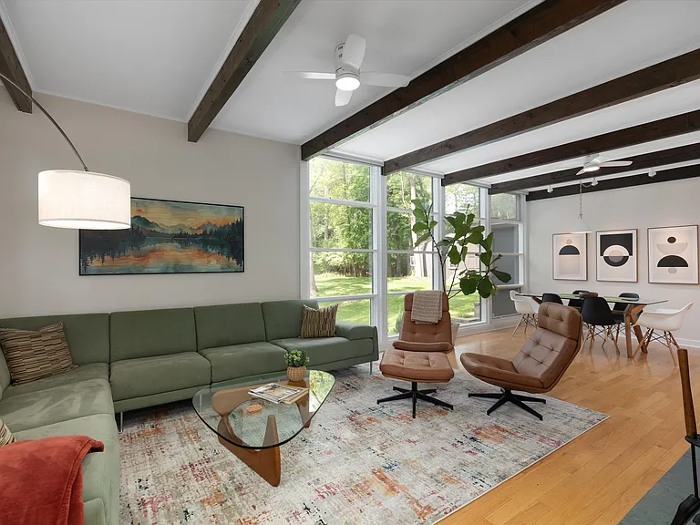 24179 Locust St — Photo 8
