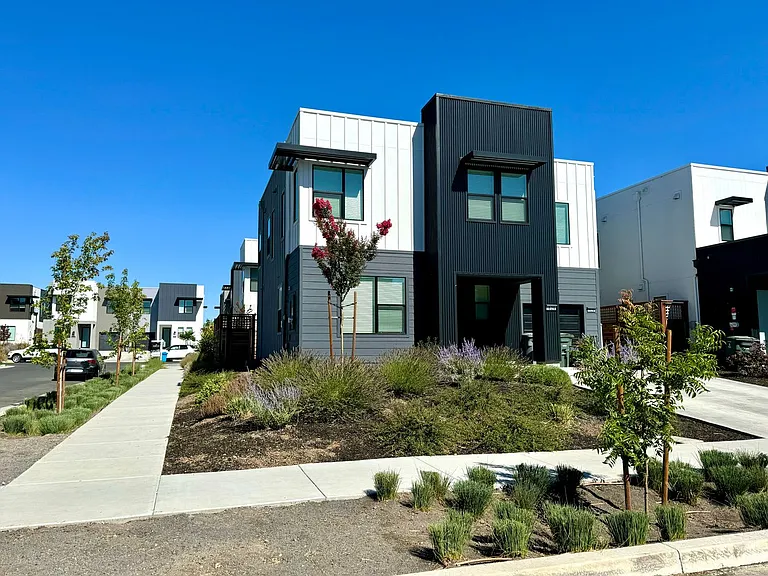 1628 Tecado Dr — Photo 10