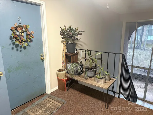 223 Orchard Trace Ln APT 8, Charlotte, NC 28213