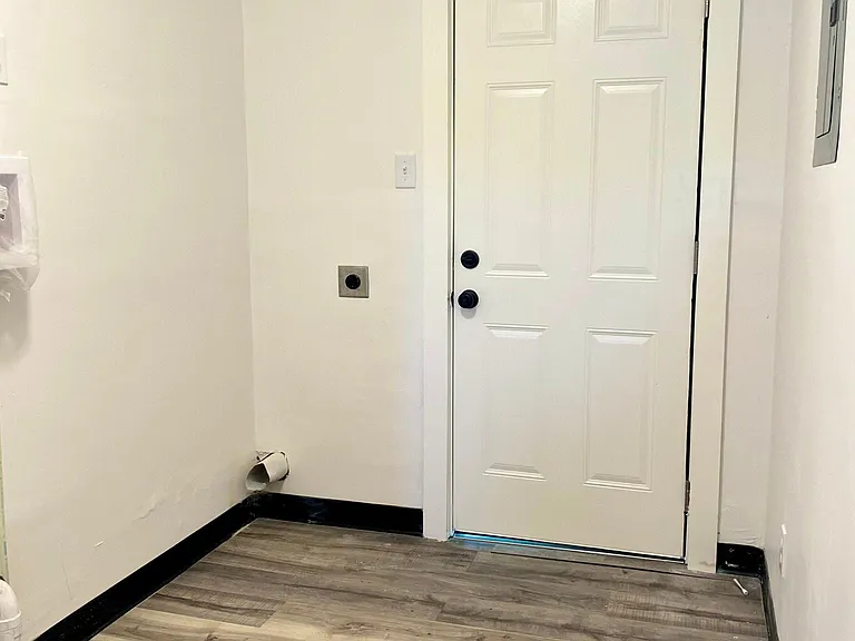 405 Riley Ave #B — Photo 8