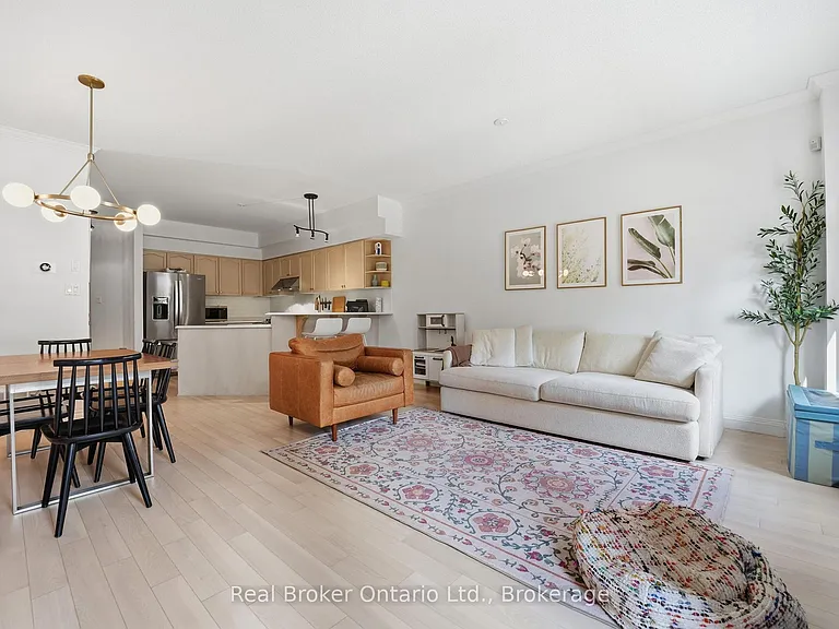 165 Margaret Dr — Photo 14