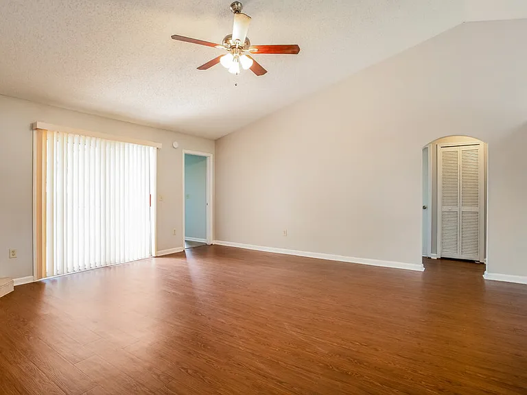 3268 Avalon Dr — Photo 4