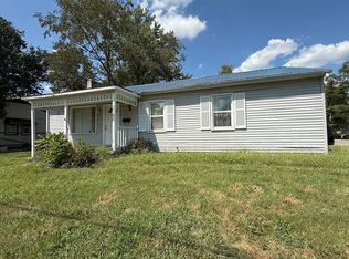 1100 W Concord St, Marion, IL 62959