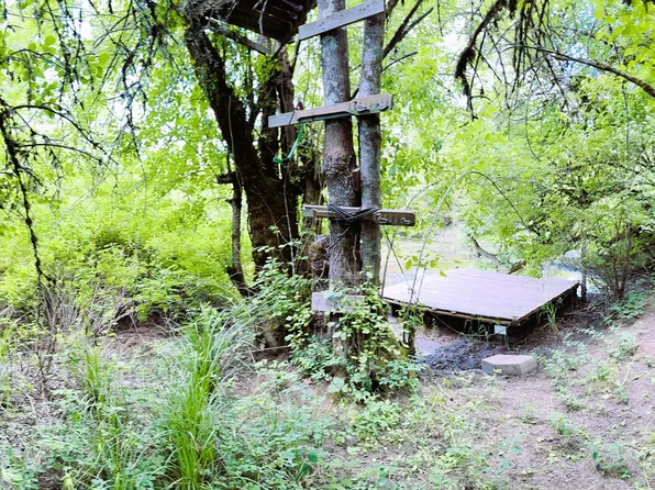 Territorial Hwy #100, Junction City, OR 97448