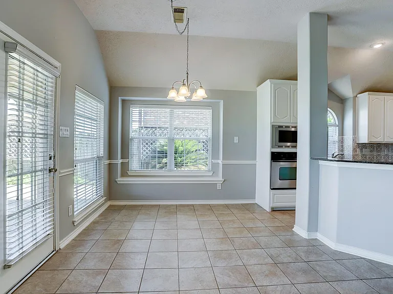 10606 Badger Canyon Dr — Photo 8