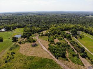 12665 46th St, Perry, KS 66073